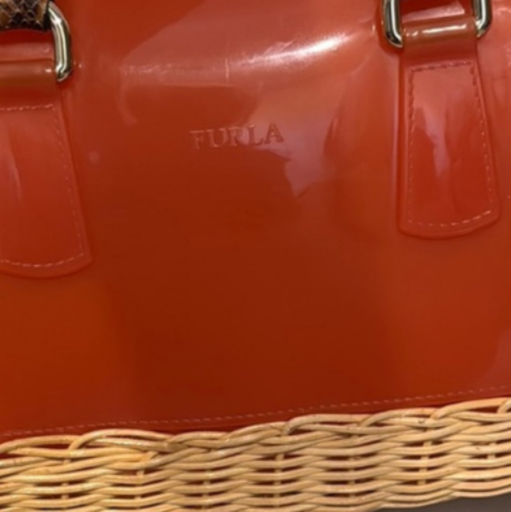 Furla rare Papaya Wicker Redish Orange Like New Dust bag Tags Care Card Included - Picture 3 of 11